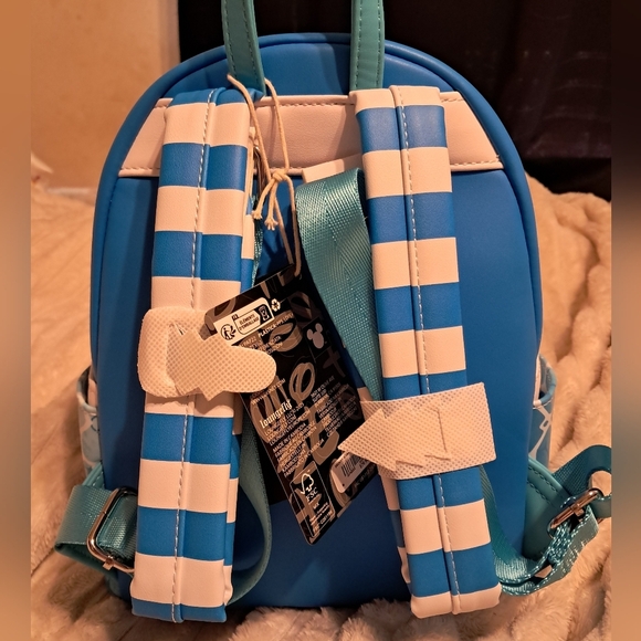 New With Tags Loungefly Disney Goofy Floatie Mini Backpack Exclusive - Picture 8 of 8